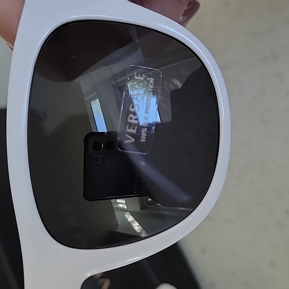 Versace white sunglasses - Picture 3 of 5